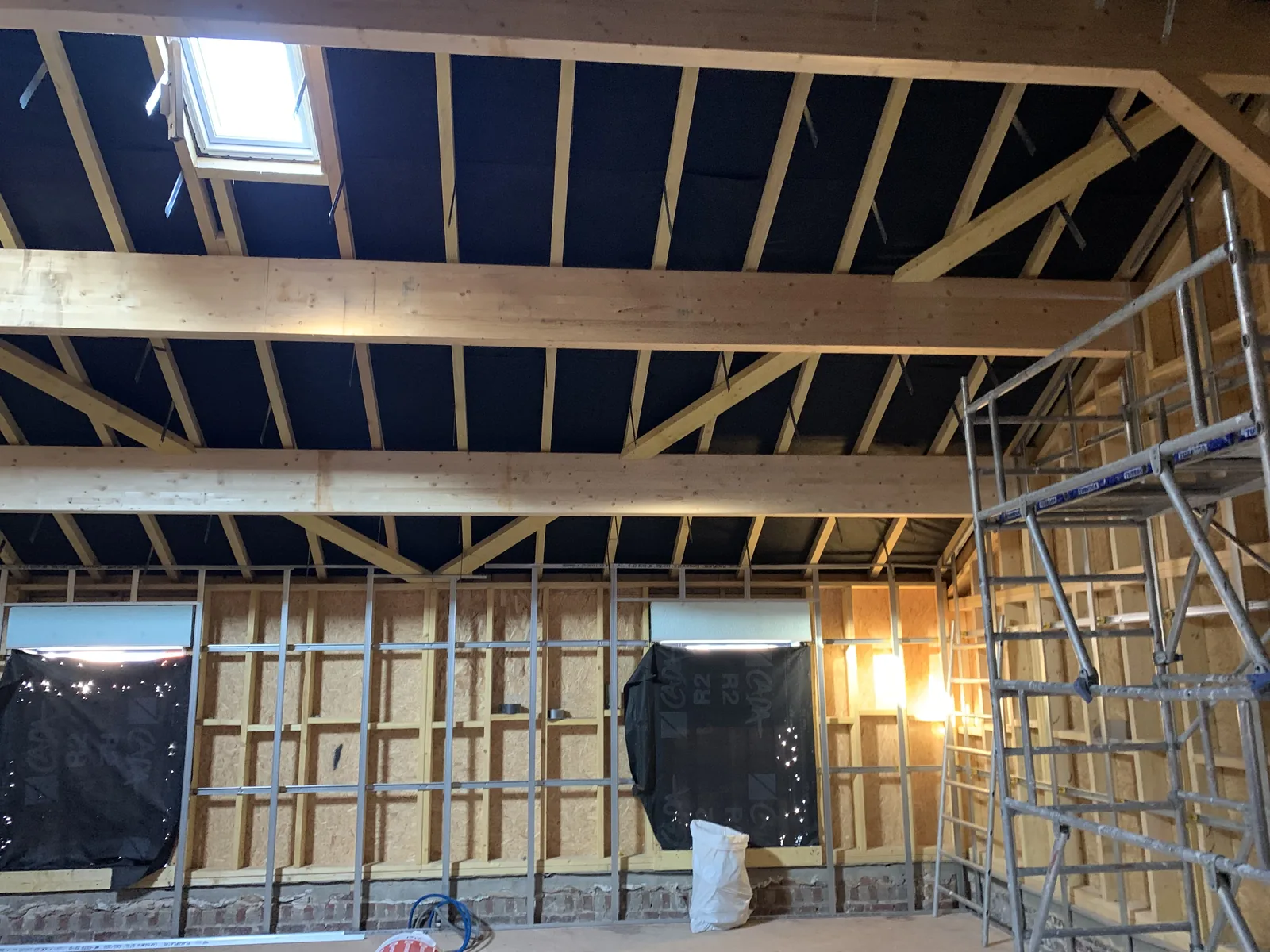 Chantier ABR : Charpente et pare-pluie avant doublage