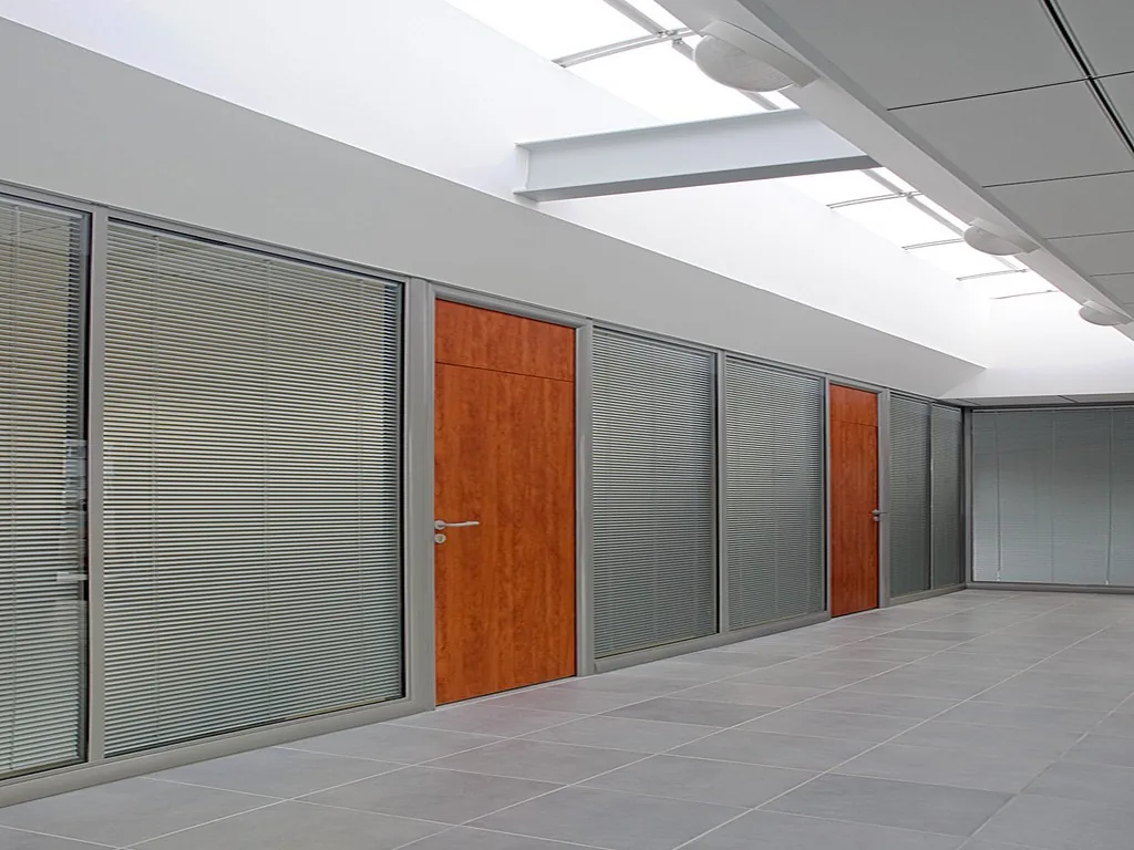 Chantier ABR : Cloisons vitrées de bureaux