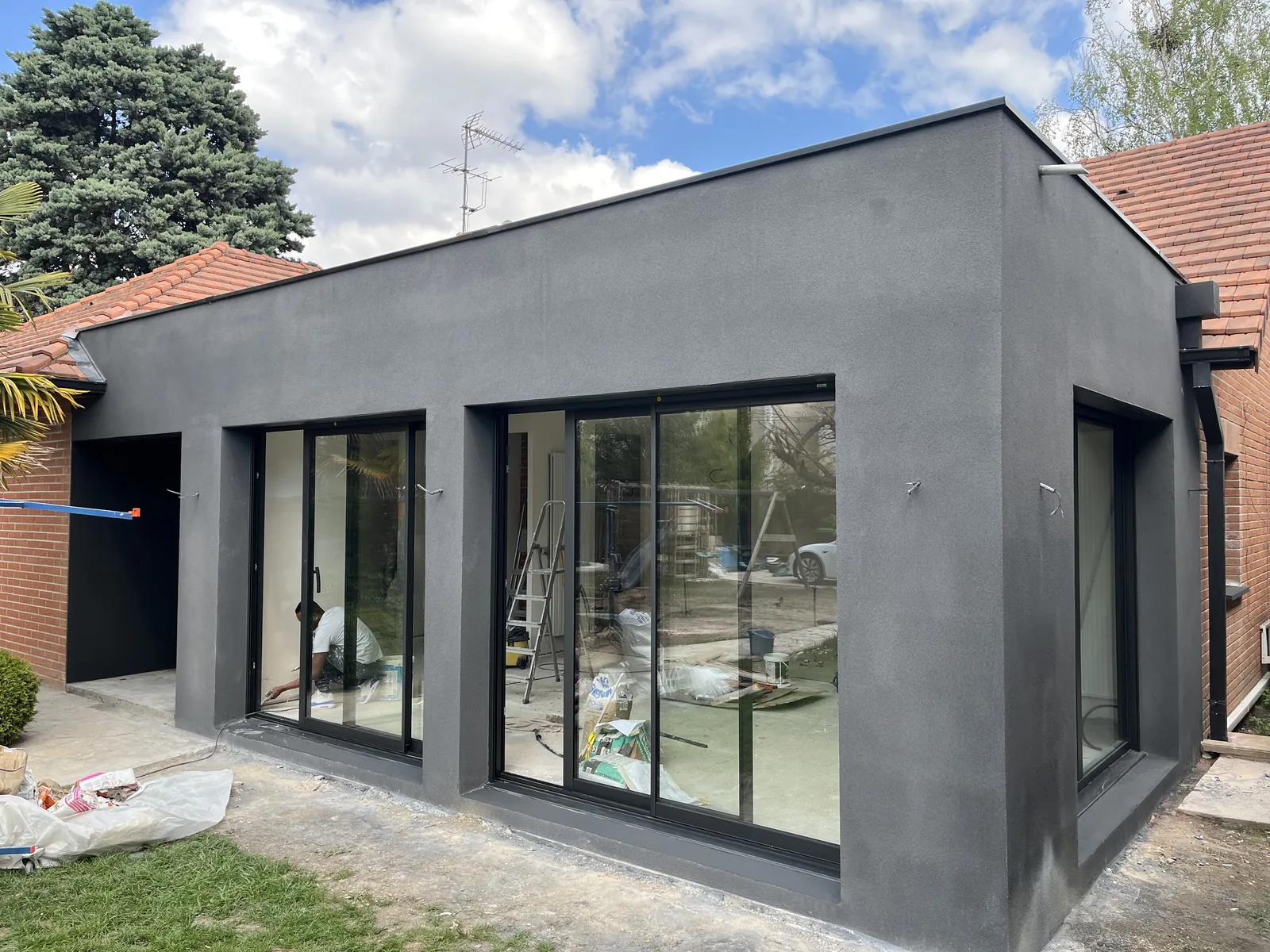 Chantier ABR : Extension enduite, grandes baies coulissantes