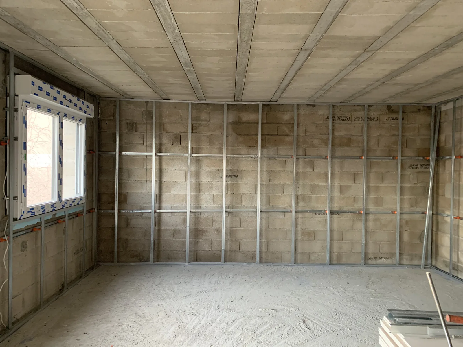Chantier ABR : Doublage isolant des murs périphériques
