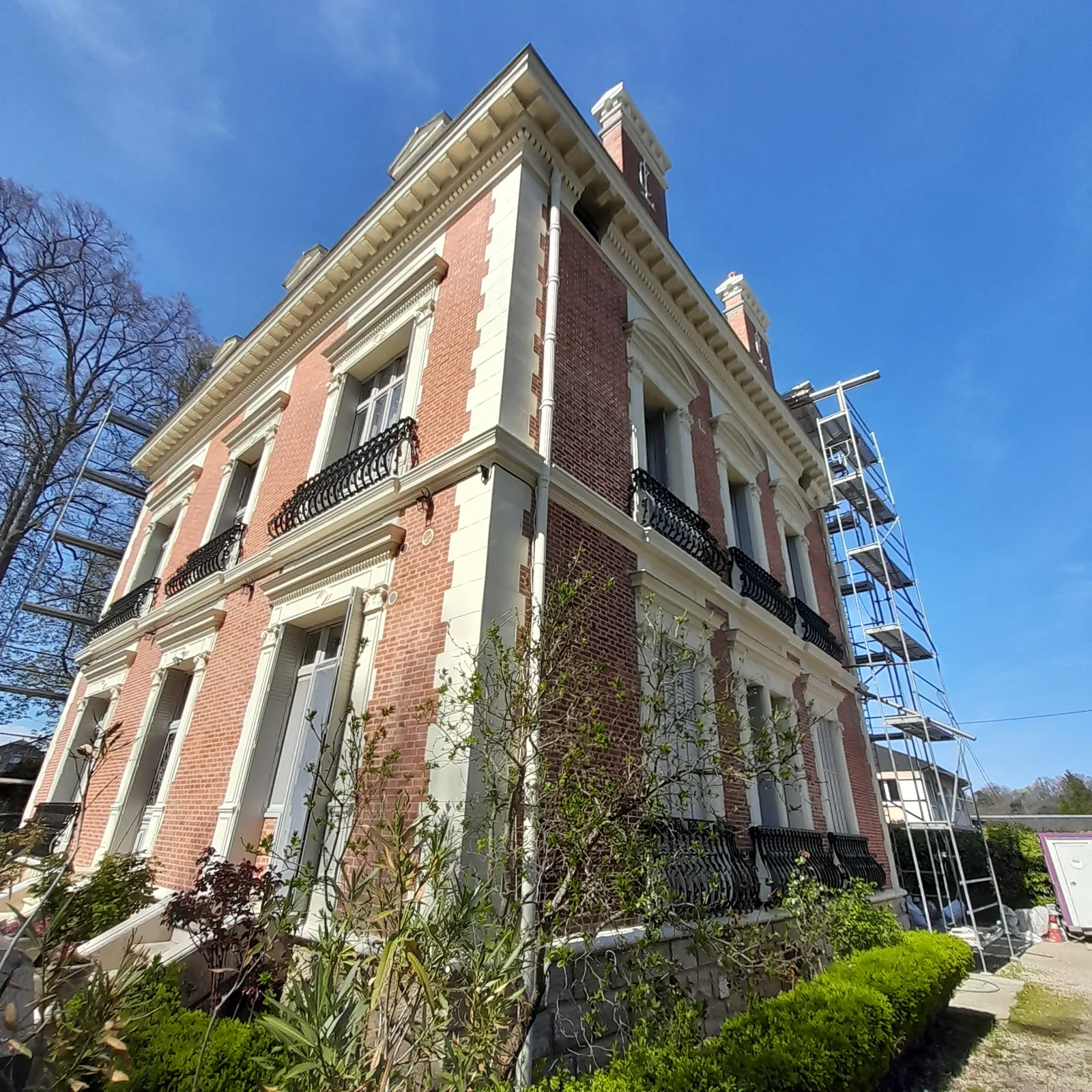Chantier ABR : Ravalement de façade brique et pierre