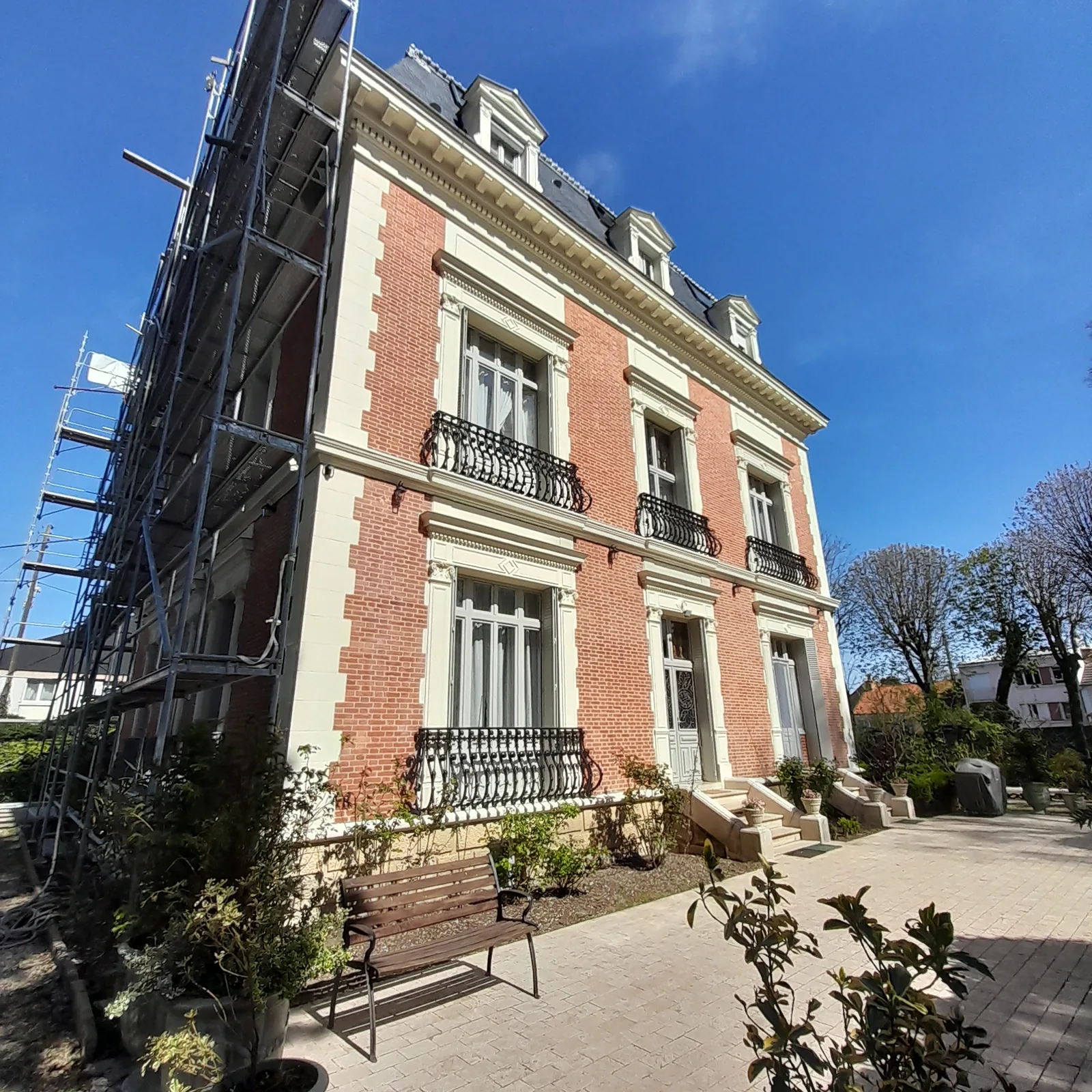 Chantier ABR : Ravalement sous échafaudage